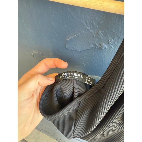 halter top - Picture 3 of 5